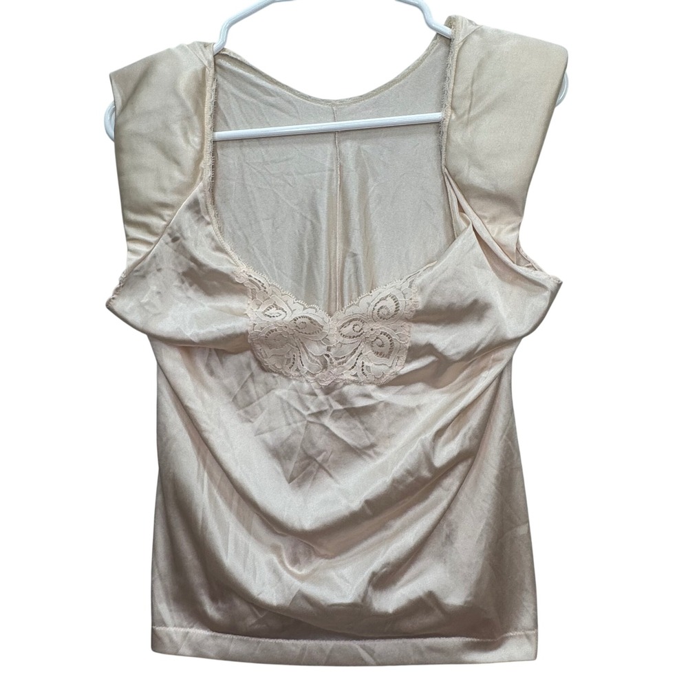 VTG Bali Camisole Undershirt Women Size 34 Beige Lace Trim Antron III Nylon